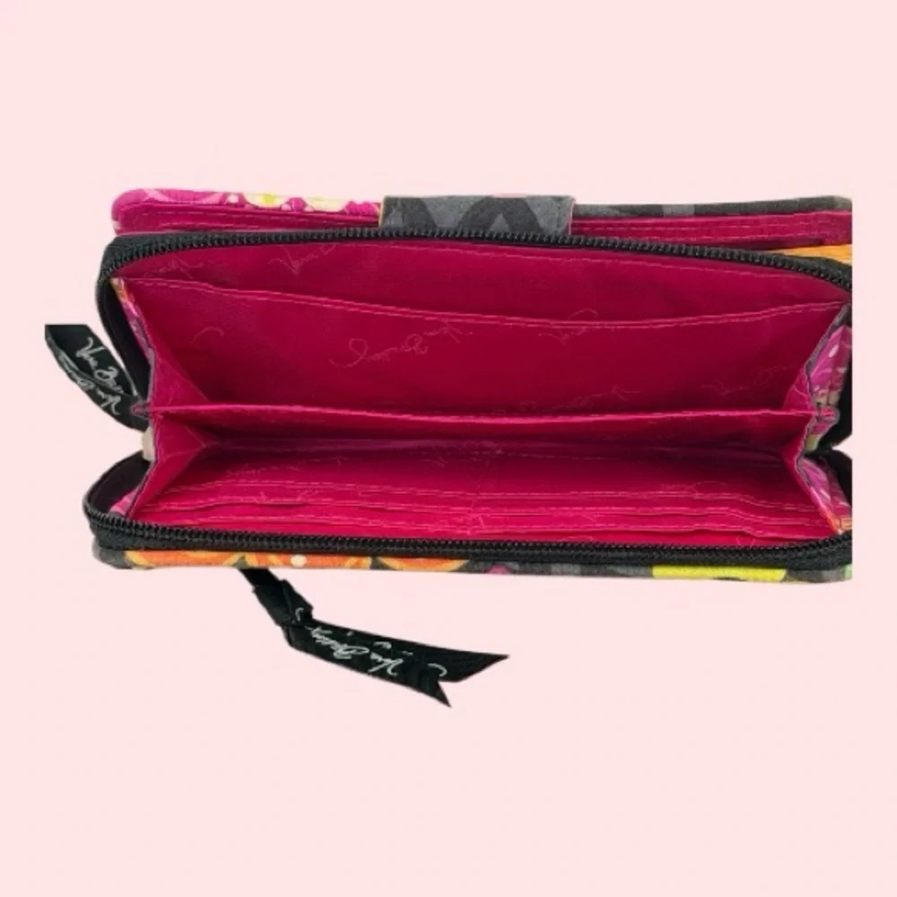Vera Bradley Ziggy Zinnia Large Turnlock Organizer Wallet Retired Pattern EUC - Picture 4 of 5